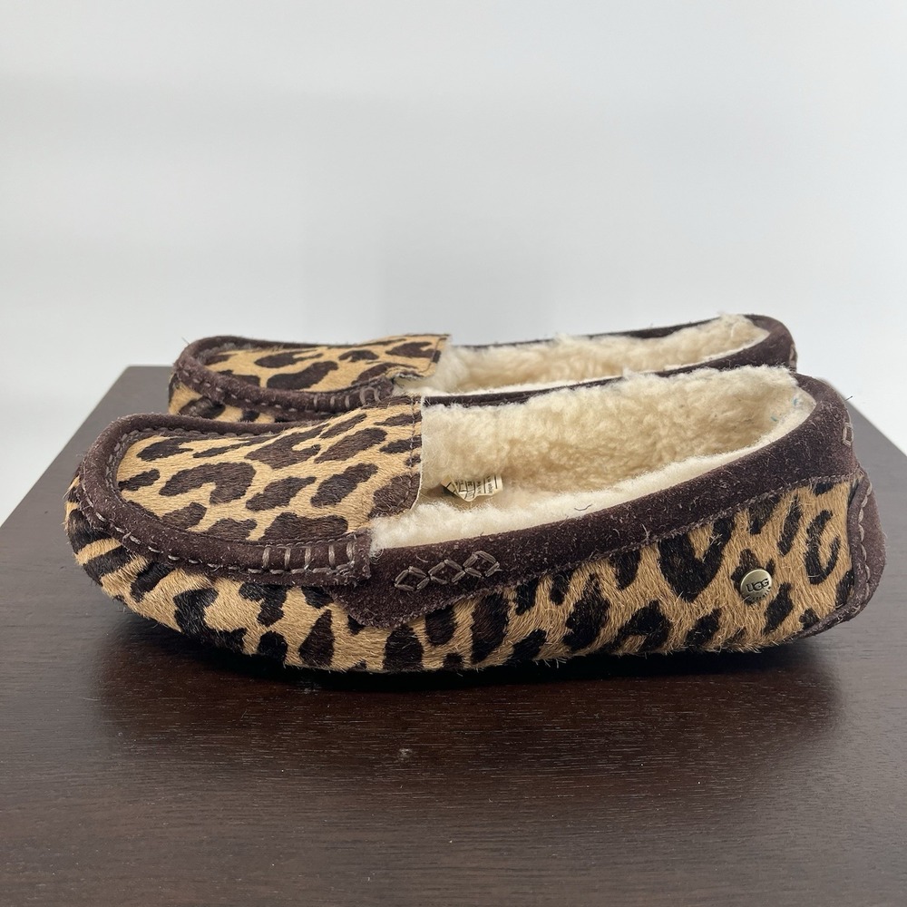 UGG Ansley Exotic Leopard Print Calf Hair Moccasin Slippers Size 7 Cheetah Wool - Picture 4 of 11